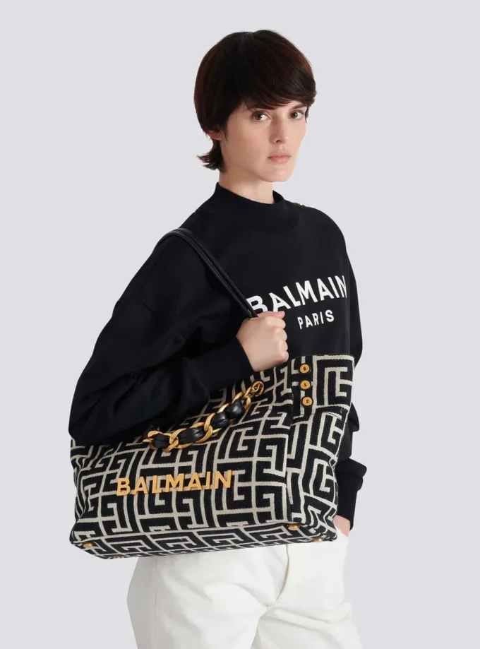 1945 Mjuk PB-monogrammerad jacquardcanvas-toteväska