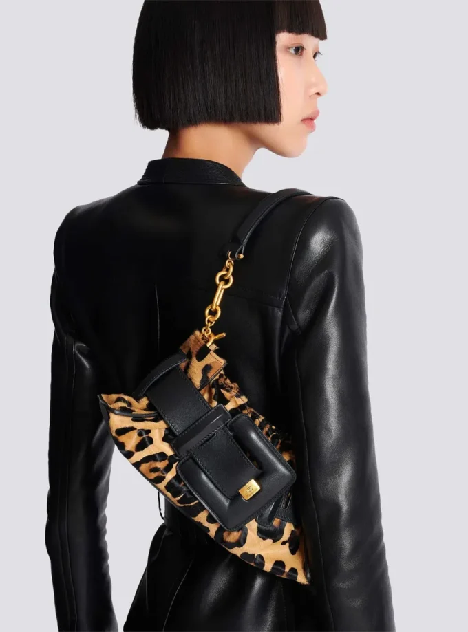 Anthem Mini-väska i ponyskin-stil med leopardmönster Anthem Mini-väska i ponyskin-stil med leopardmönster