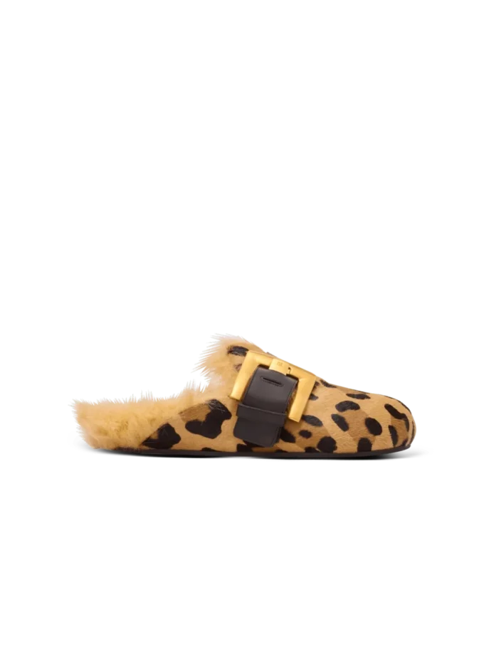 Anthem mules i ponnyläder med leopardmönster och fuskpäls Anthem mules i ponnyläder med leopardmönster och fuskpäls