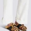 Anthem mules i ponnyläder med leopardmönster och fuskpäls Anthem mules i ponnyläder med leopardmönster och fuskpäls