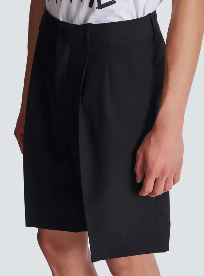 Bermudashorts i ull med insydda veck Bermudashorts i ull med insydda veck