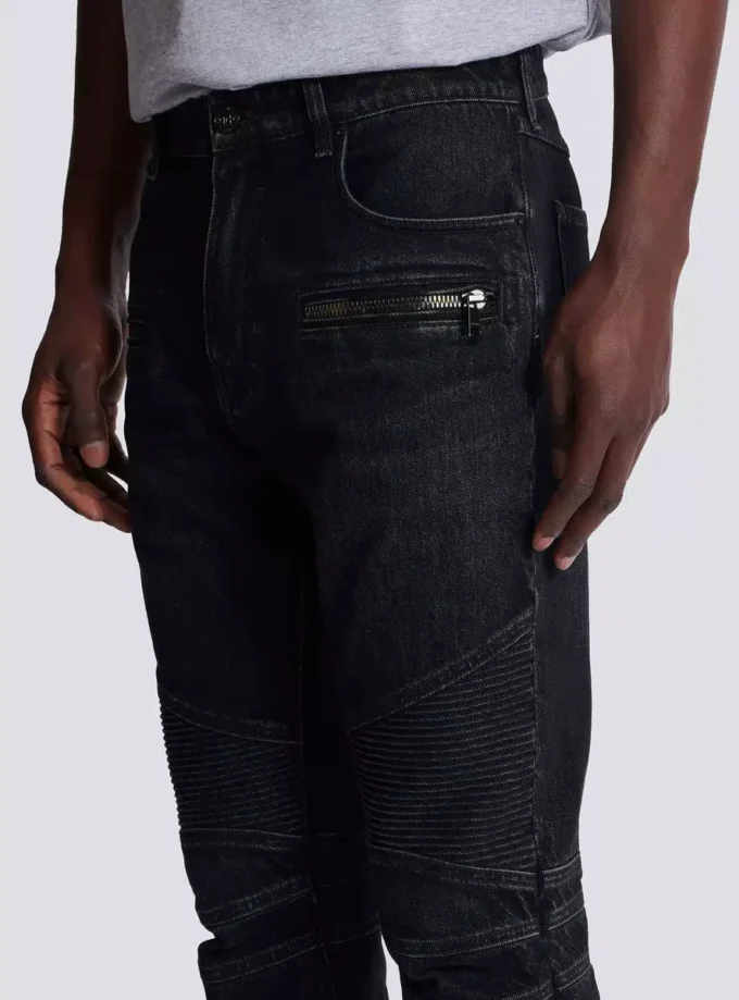 Bikerjeans i svart vintage-denim