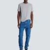Blå jeans i rak modell Blå jeans i rak modell