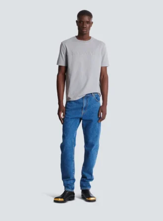 Blå jeans i rak modell