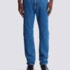Blå jeans i rak modell Blå jeans i rak modell