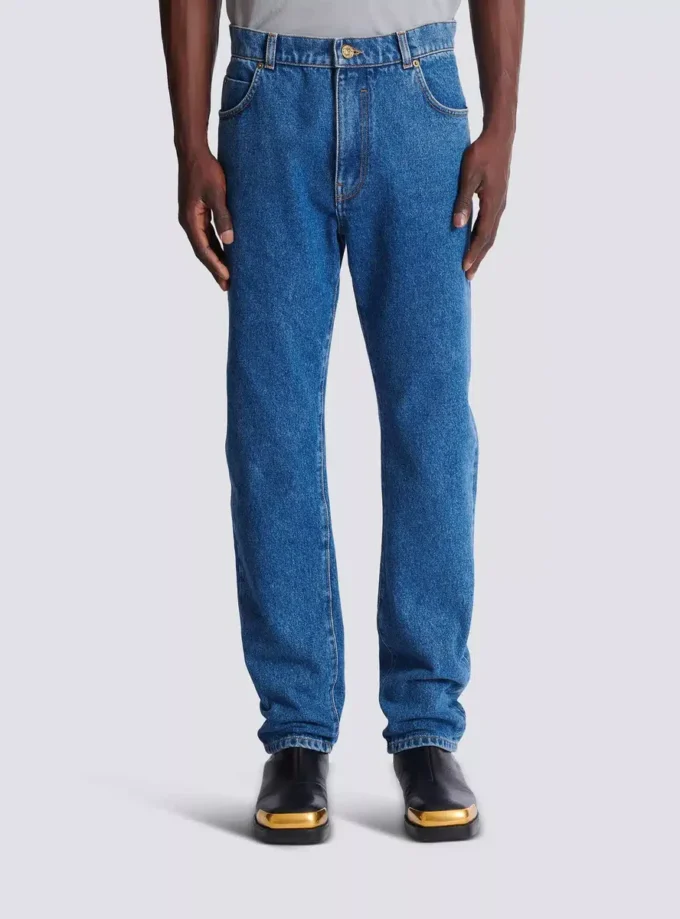 Blå jeans i rak modell Blå jeans i rak modell