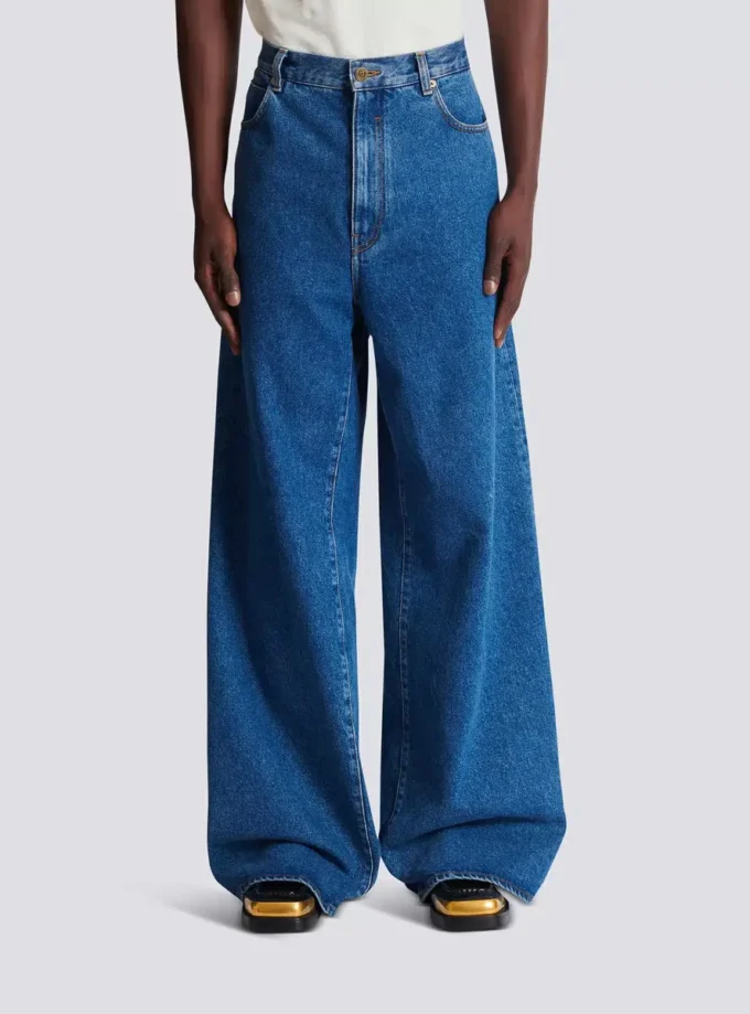 Blå jeans med vida ben Blå jeans med vida ben
