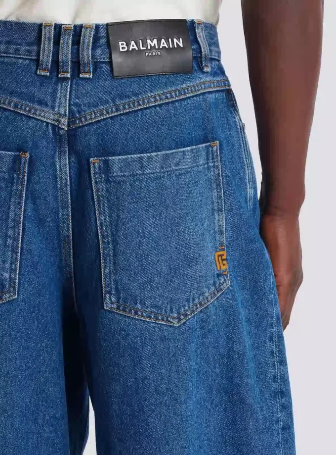 Blå jeans med vida ben Blå jeans med vida ben