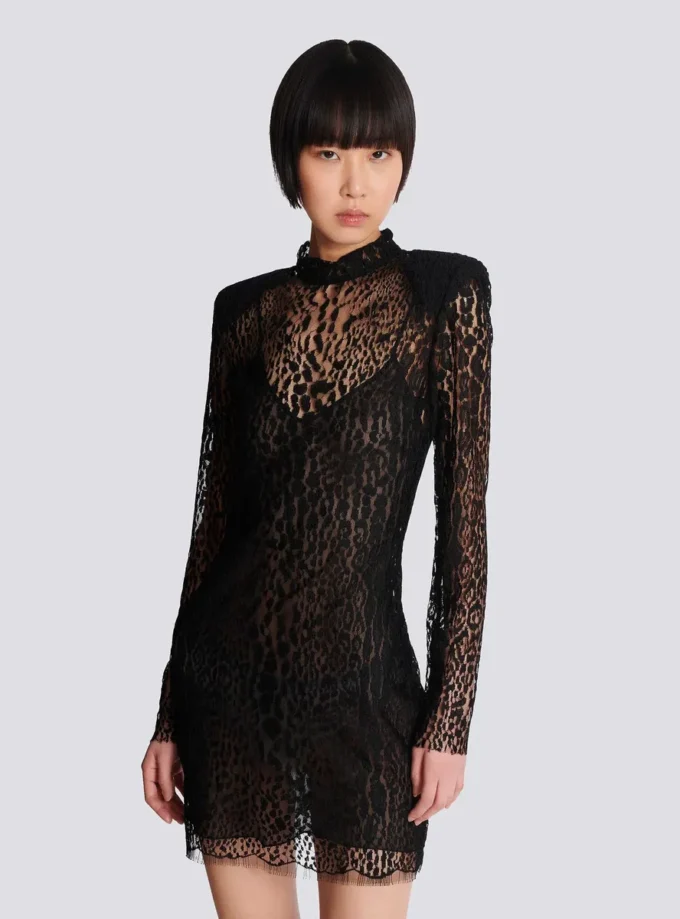 Bodycon-klänning i spets med leopardmönster