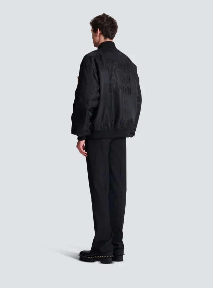 Bomberjacka i tryckt nylon Bomberjacka i tryckt nylon