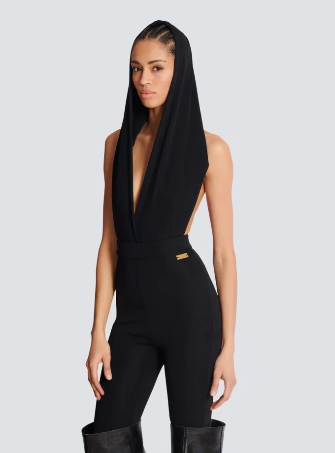 Drapad bodysuit med huva