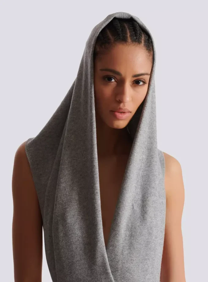 Drapad bodysuit med huva