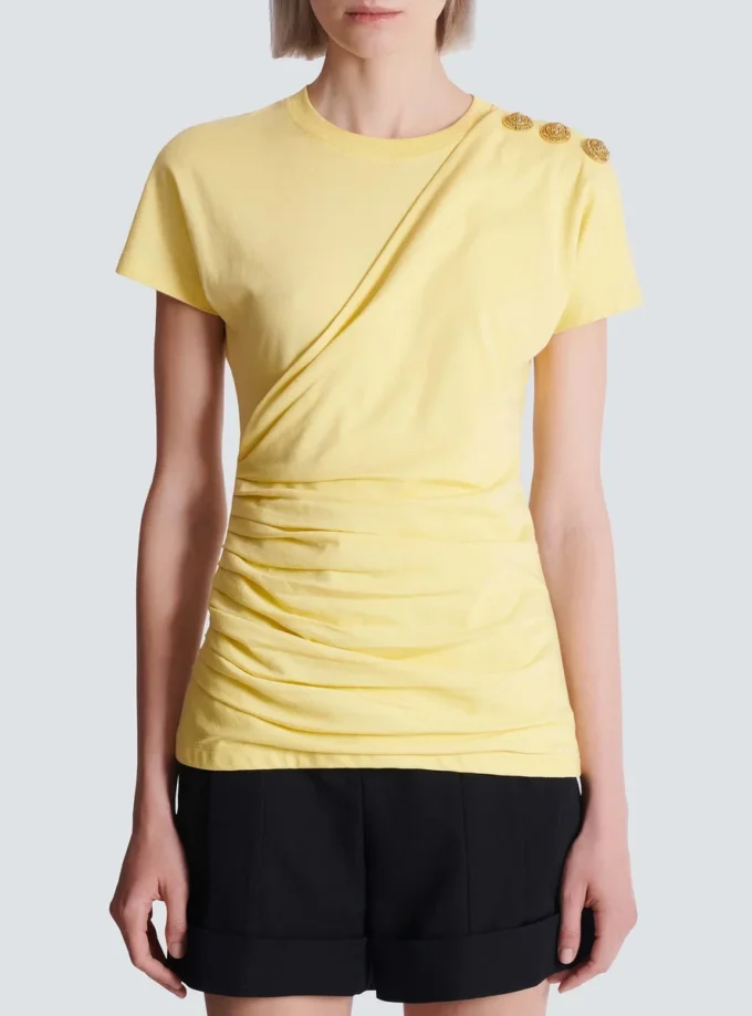 Drapierad T-shirt med knappar