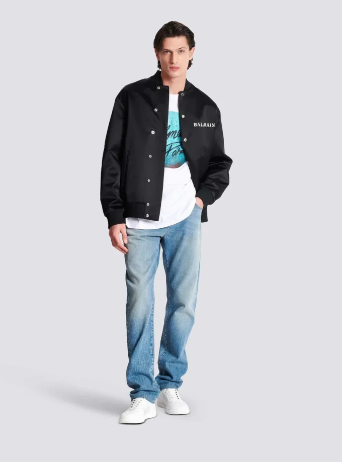 Jeans i normal passform Jeans i normal passform