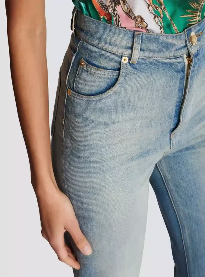 Jeans med utsvängd passform Jeans med utsvängd passform