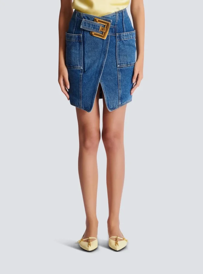 Kort denimkjol med bälte Kort denimkjol med bälte