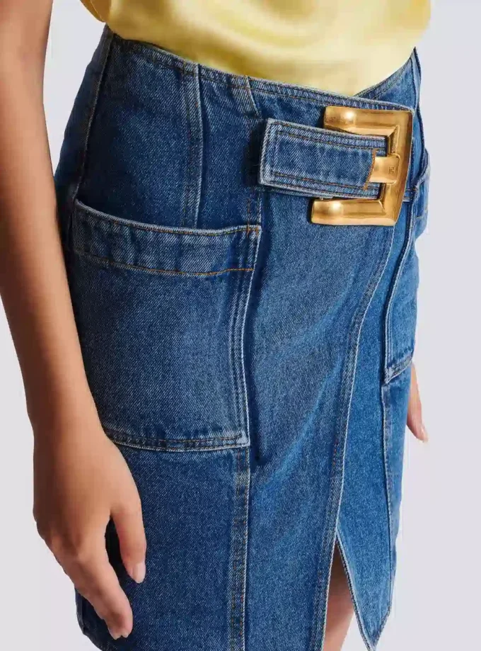 Kort denimkjol med bälte Kort denimkjol med bälte