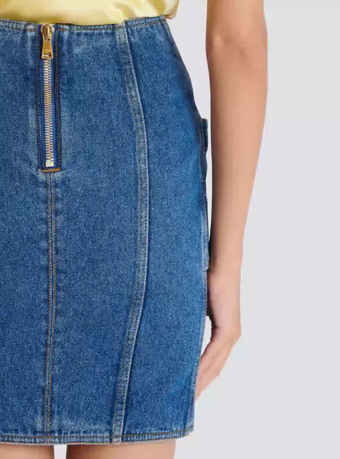 Kort denimkjol med bälte Kort denimkjol med bälte