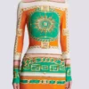 Kort, figurnära klänning med tryck och Balmain Foulard-mönster Kort, figurnära klänning med tryck och Balmain Foulard-mönster