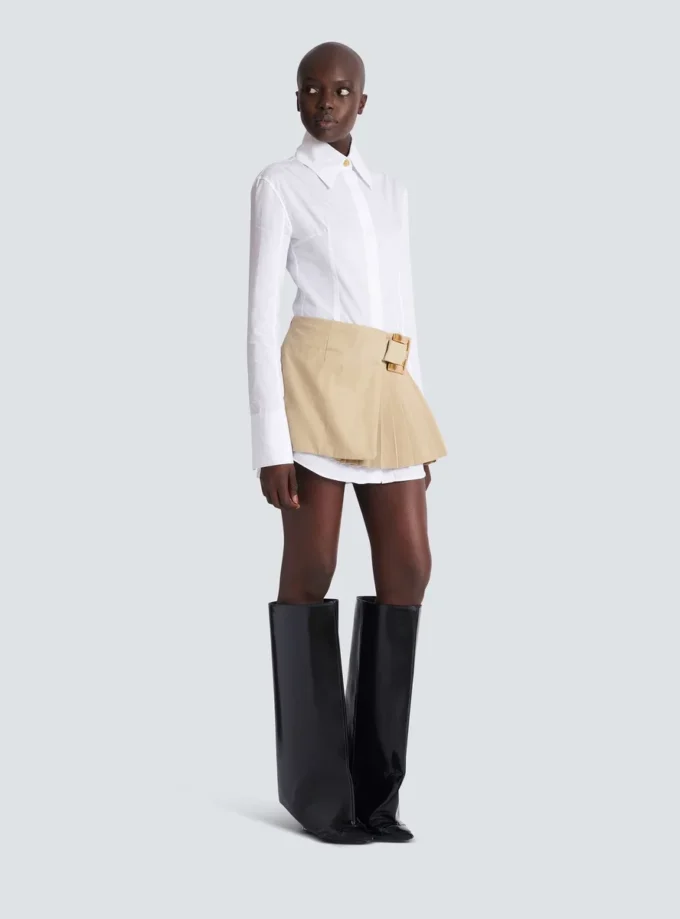 Kort gabardinekjol med bältesdetalj Kort gabardinekjol med bältesdetalj