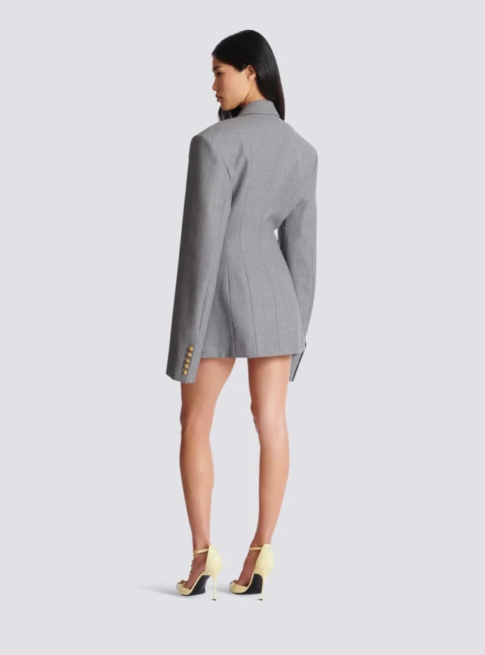 Kort jackklänning i draperad ull Kort jackklänning i draperad ull