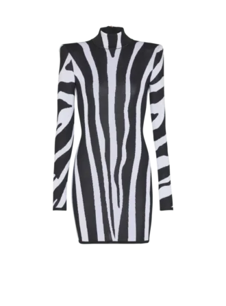 Kort stickad klänning med zebraintarsia
