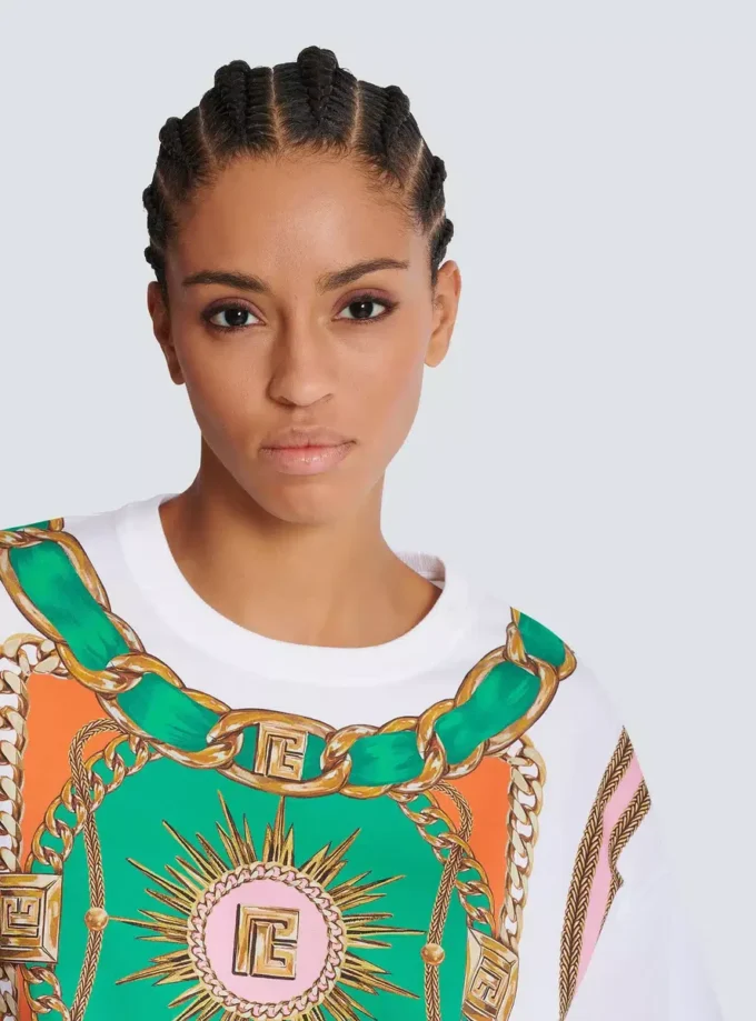 Kort T-shirt med Balmain Foulard-tryck Kort T-shirt med Balmain Foulard-tryck