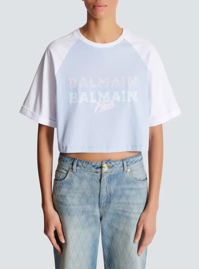 Kort T-shirt med Balmain Paris-tryck