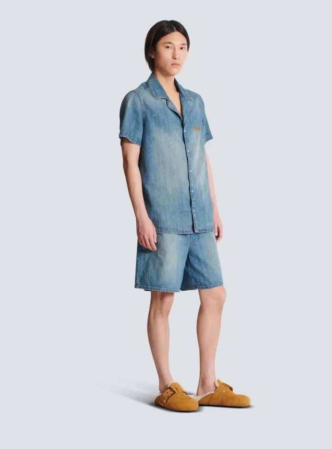 Kortärmad pyjamas skjorta i blekt denim