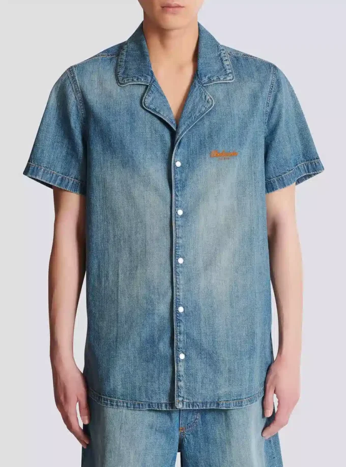 Kortärmad pyjamas skjorta i blekt denim