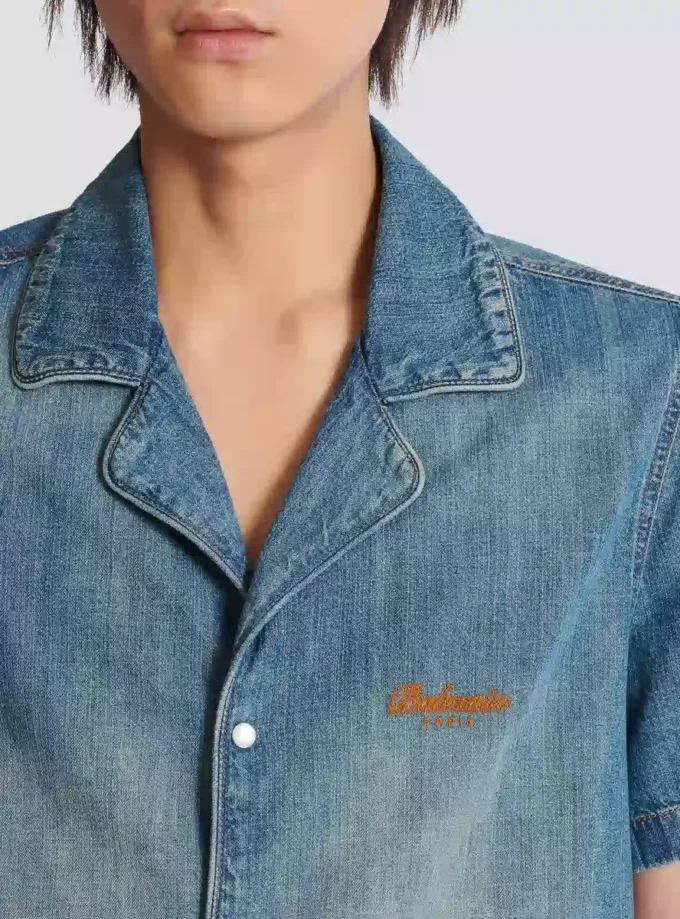 Kortärmad pyjamas skjorta i blekt denim