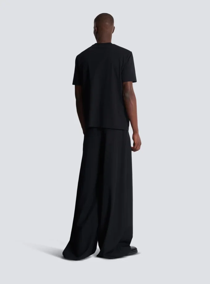 Kortärmad T-shirt med flockat Balmain College-tryck Kortärmad T-shirt med flockat Balmain College-tryck
