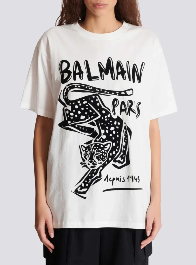 Kortärmad T-shirt med leopardmönster Kortärmad T-shirt med leopardmönster