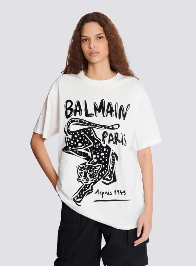 Kortärmad T-shirt med leopardmönster Kortärmad T-shirt med leopardmönster