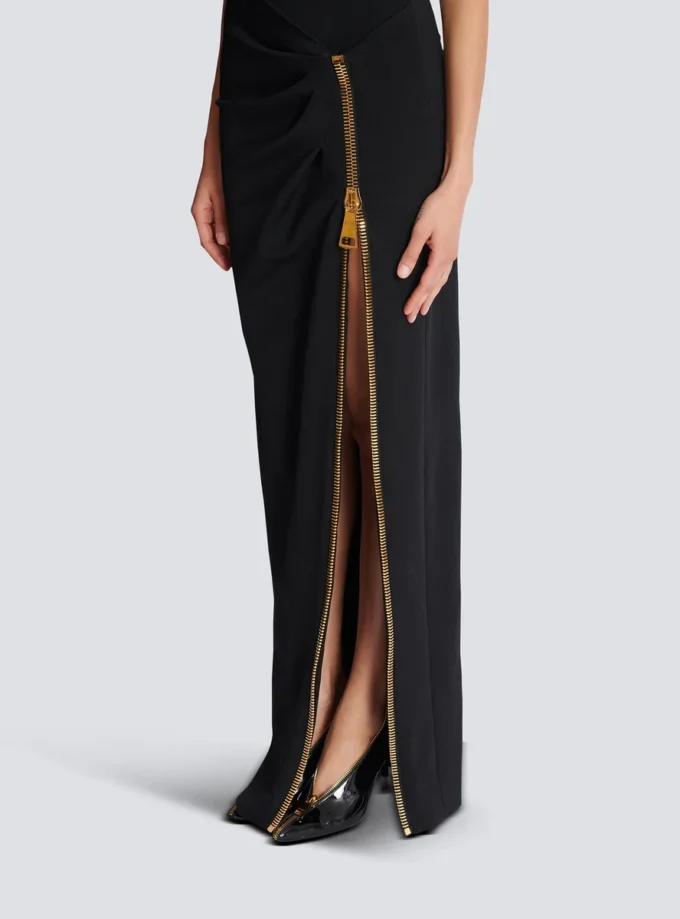 Lång jerseyklänning med slits i benet Lång jerseyklänning med slits i benet