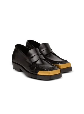 Loafers i glansigt läder med fyrkantig tå