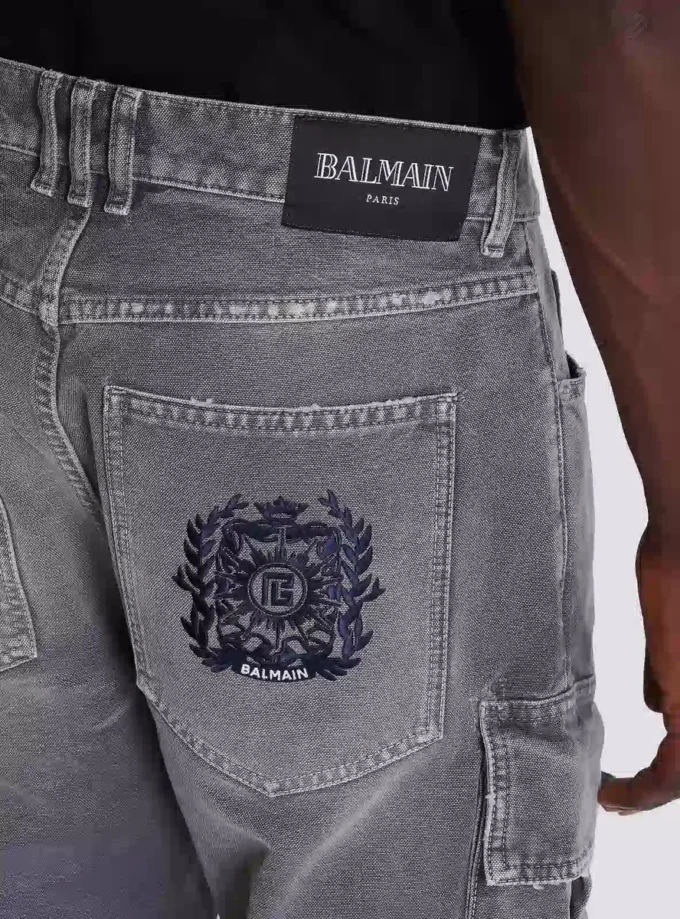 Löst sittande cargojeans i denim