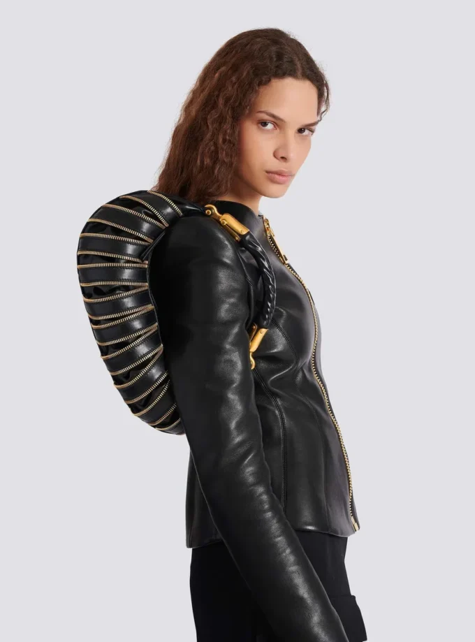 Medium Ebene Zips-väska i kalvskinn Medium Ebene Zips-väska i kalvskinn