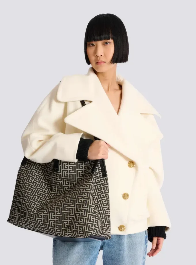 Medium Release Shopper-väska i monogramjacquard och kalvskinn Medium Release Shopper-väska i monogramjacquard och kalvskinn