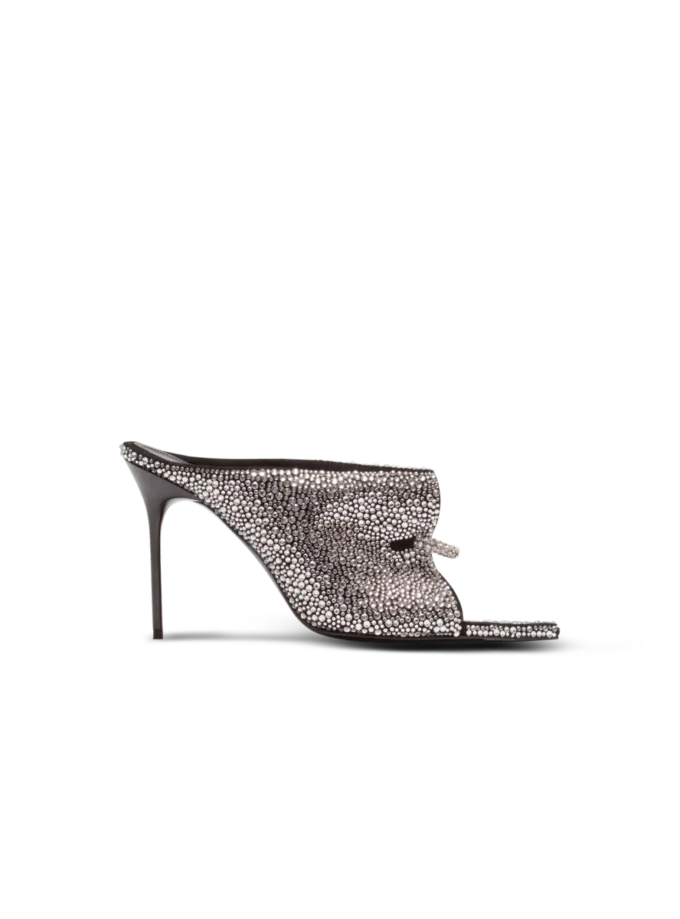 Mules i mocka och strass med piercing framtill