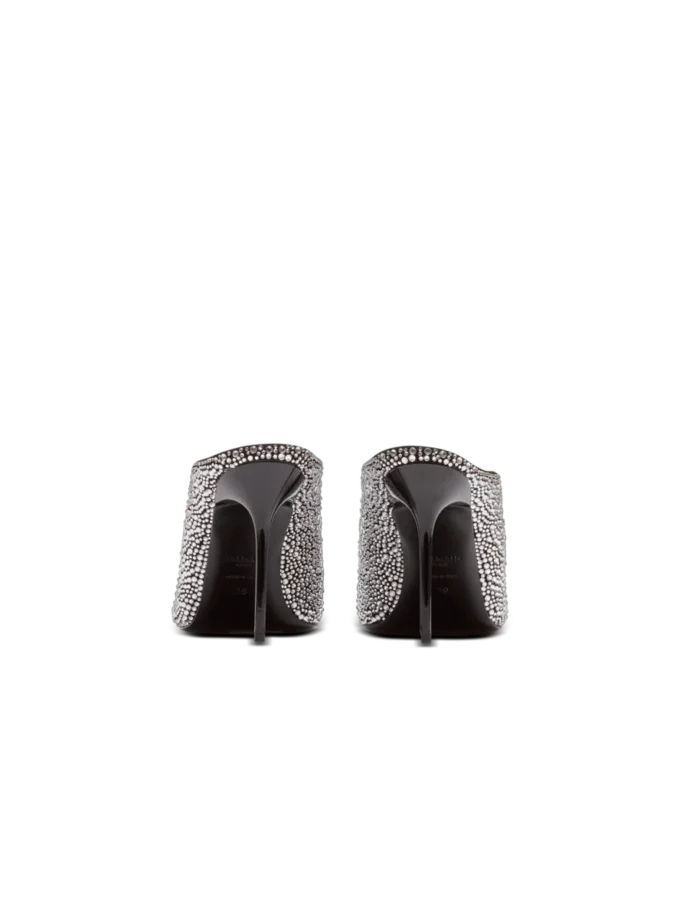 Mules i mocka och strass med piercing framtill