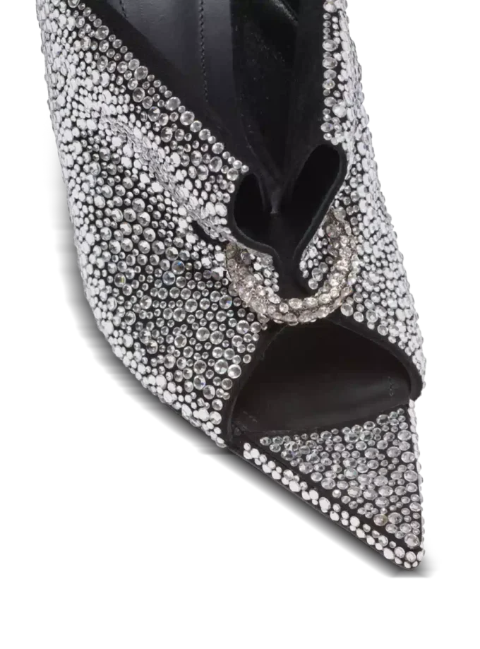 Mules i mocka och strass med piercing framtill
