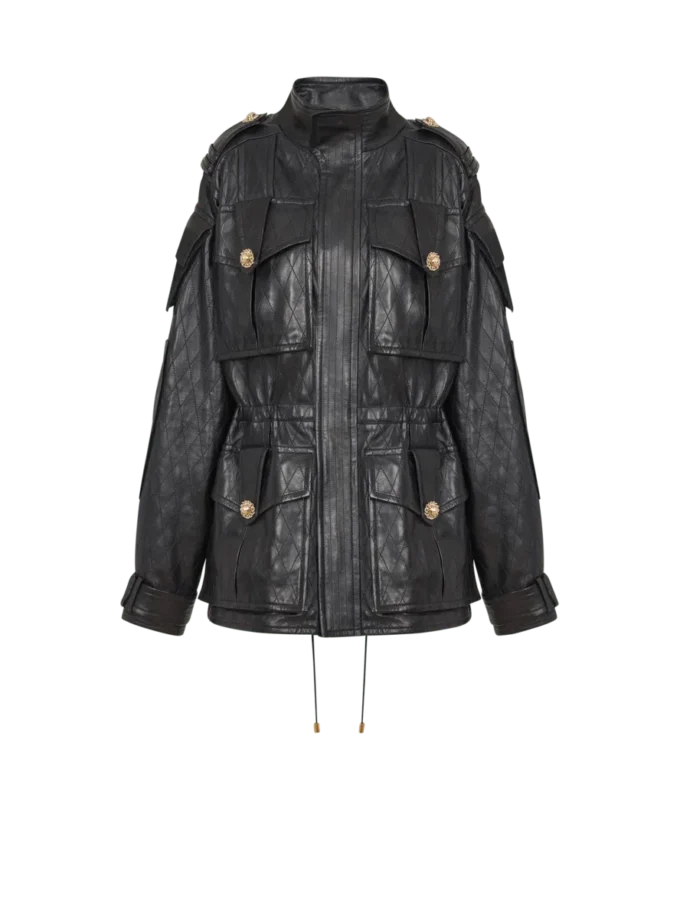 Parkas i lammskinn med diamantmönster i sömmarna Parkas i lammskinn med diamantmönster i sömmarna