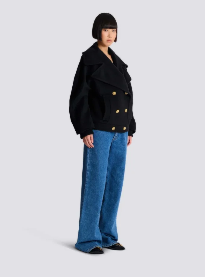 Pea coat i ull med 4 knappar Pea coat i ull med 4 knappar