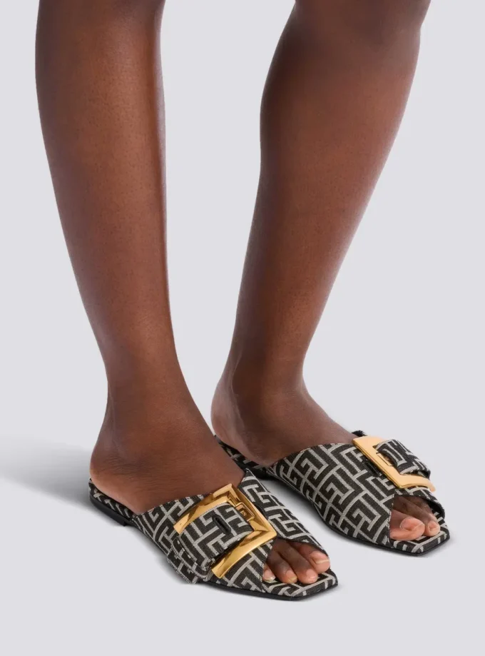 Platta sandaler Anthem i jacquard med monogram