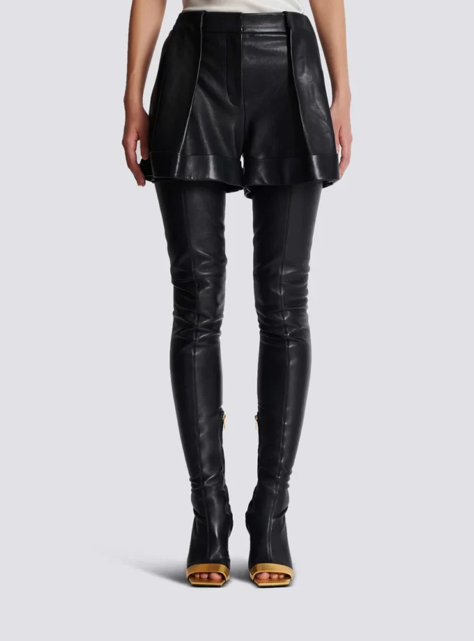 Plisserade shorts i lammskinn Plisserade shorts i lammskinn
