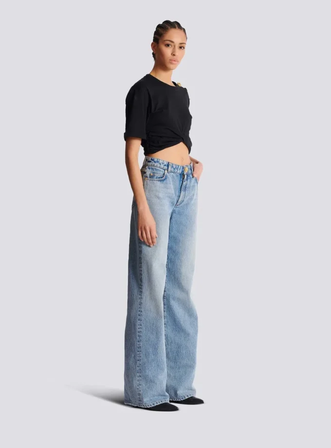 Raka jeans i blekt denim