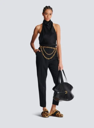 Rygglös topp i crepesatin Rygglös topp i crepesatin