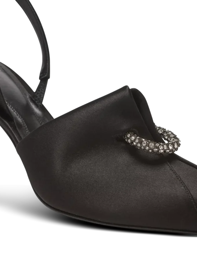 Satin-slingbacks med piercing