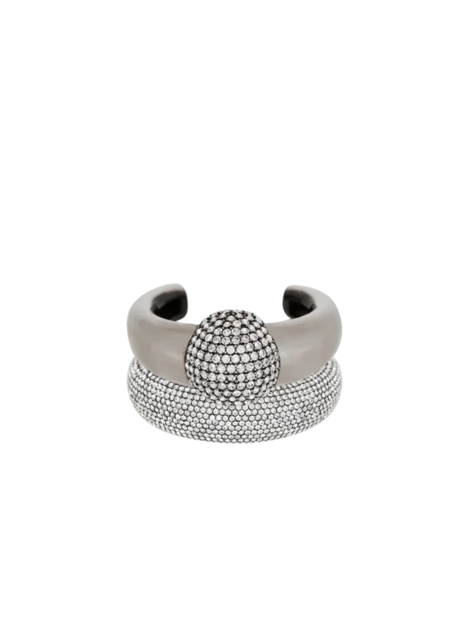 Set med piercingarmband